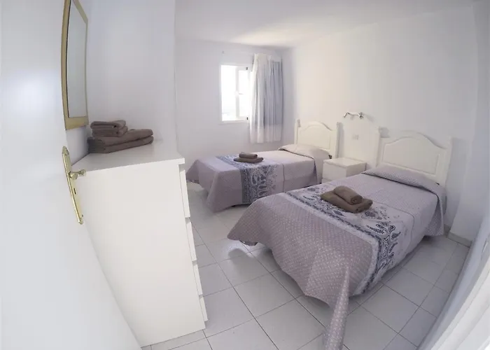 Torres Del Sol Апартаменти *