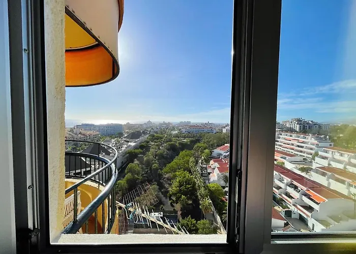 Torres Del Sol Апартаменти